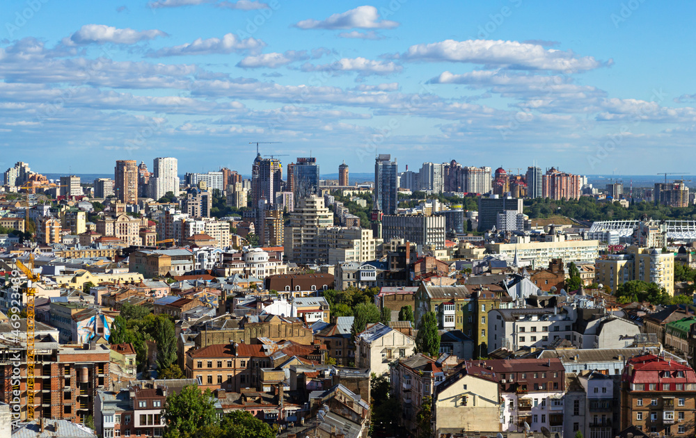 Fototapeta premium Top view of the city streets of Kiev on a summer day