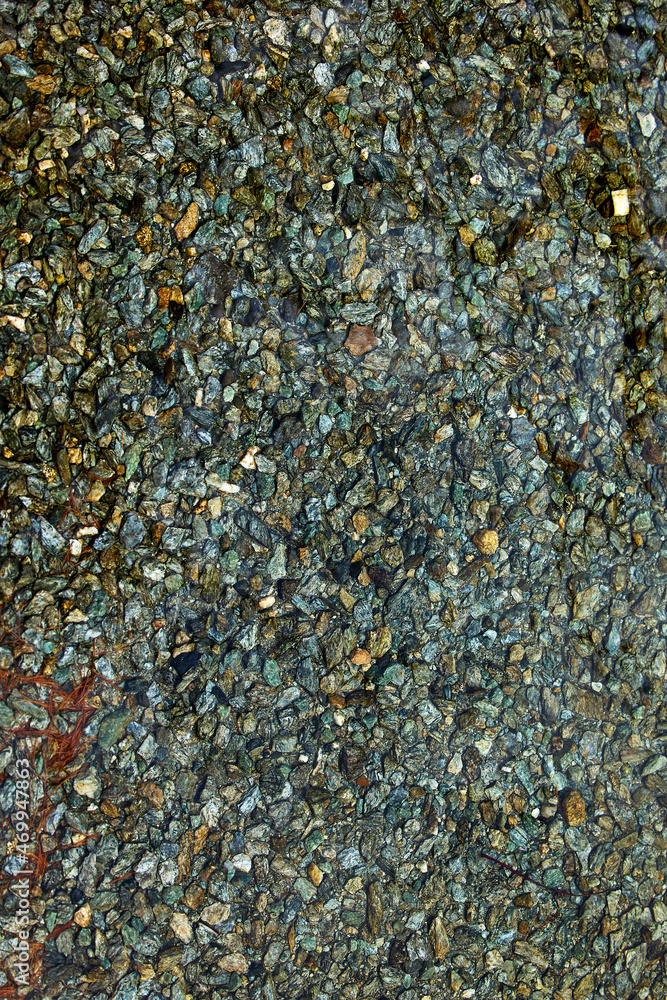 Bunte Steine im Wasser - Hintergrund Bunte Steine im Wasser - Hintergrund