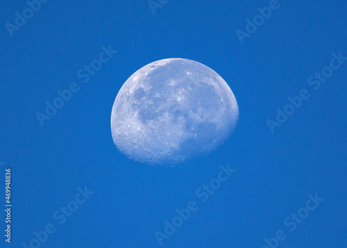 The moon in the morning light! © Lawrence Jefferson