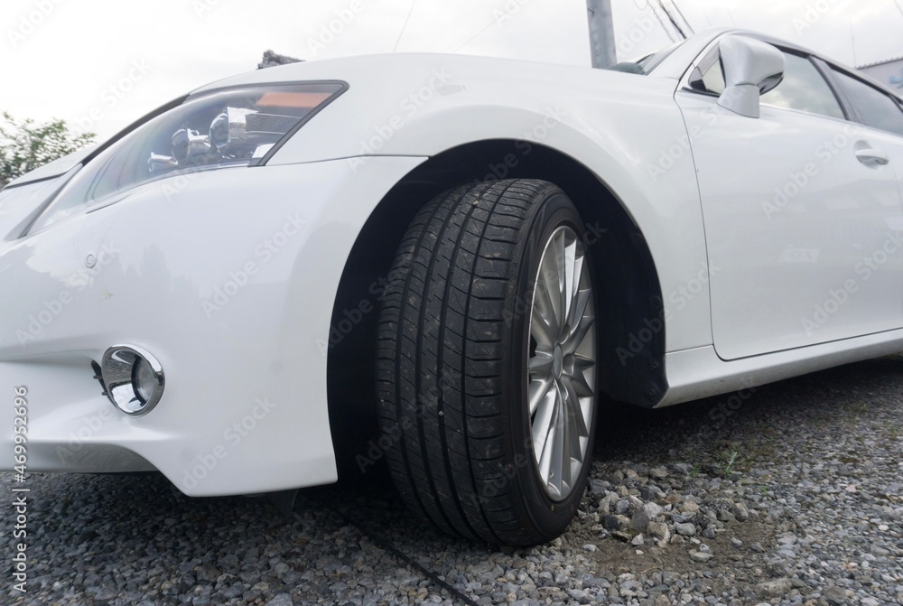 タイヤを切った駐車
タイヤを切った駐車