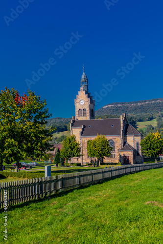 Besuch am wundersch  nen Bauwerk der Kirche in K  lberfeld vor den Toren der H  rselberge - Th  ringen