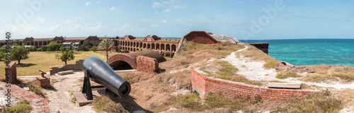 Foto Cannon on the roof of Fort Jefferson, Dry Tortuga Island, Florida