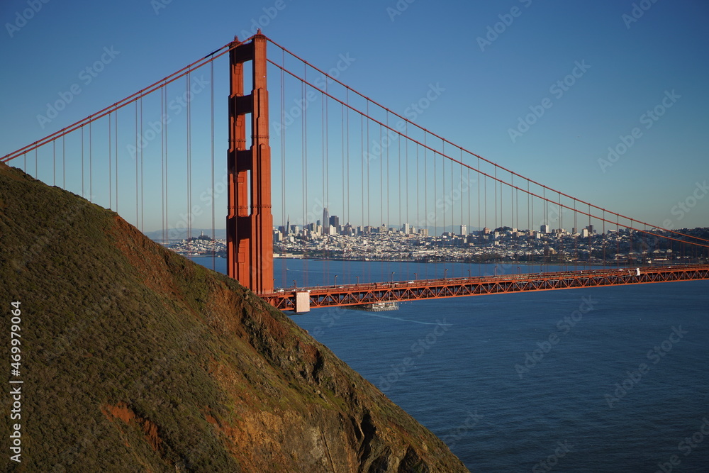 Obraz premium golden gate bridge city