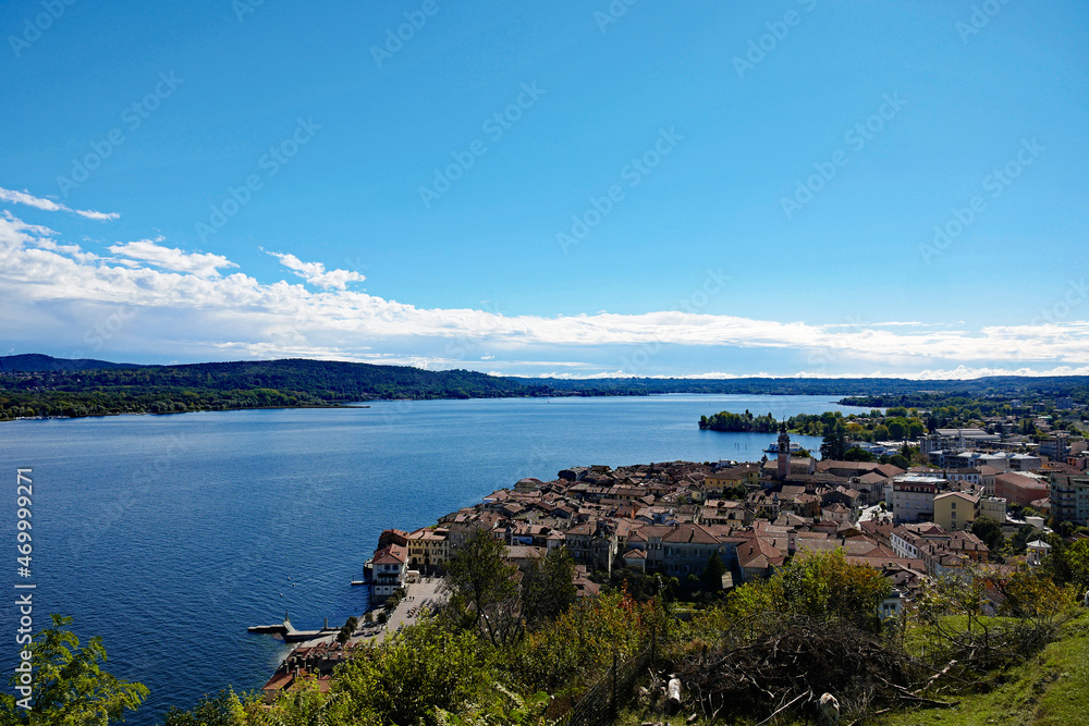 Fototapeta premium Lago Maggiore Blick über Arona
