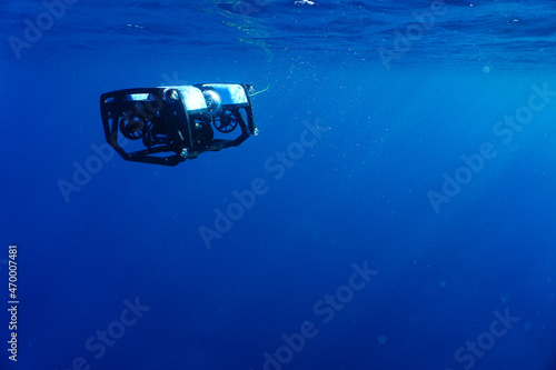 Obraz na plátně Blue ROV2 in Bunaken Marine Preserve, Indonesia