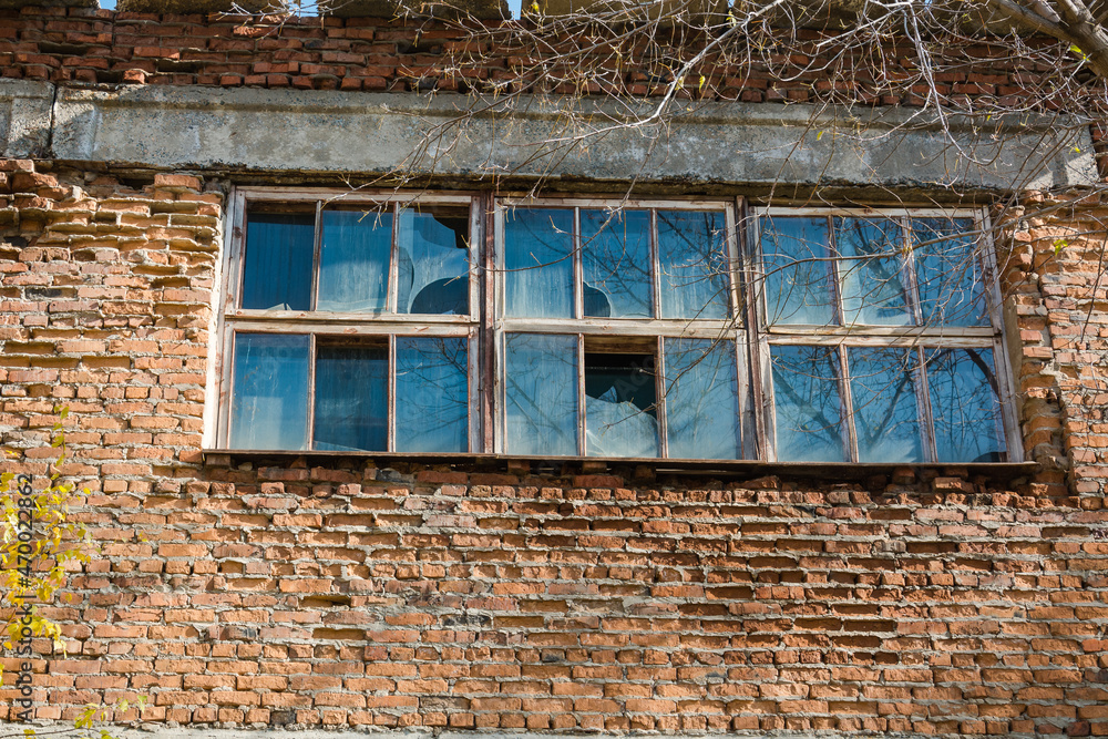 Abandoned buildings. Brick old houses. Ruined houses. Abandoned villages. Rural landscapes. The architecture of the old village. Abandoned buildings. Brick old houses. Ruined houses. Abandoned villages. Rural landscapes. The architecture of the old village.