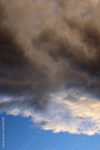 Wolkenschauspiel am Abendhimmel - Regenwolken - Gewitterwolken 