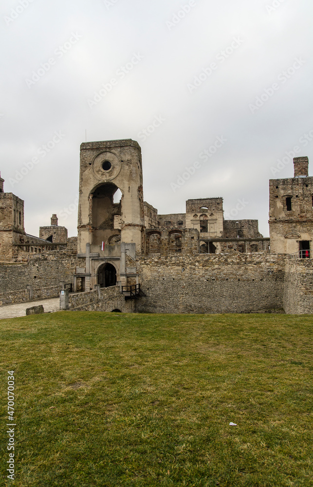 Krzyżtopór - ruiny zamku 