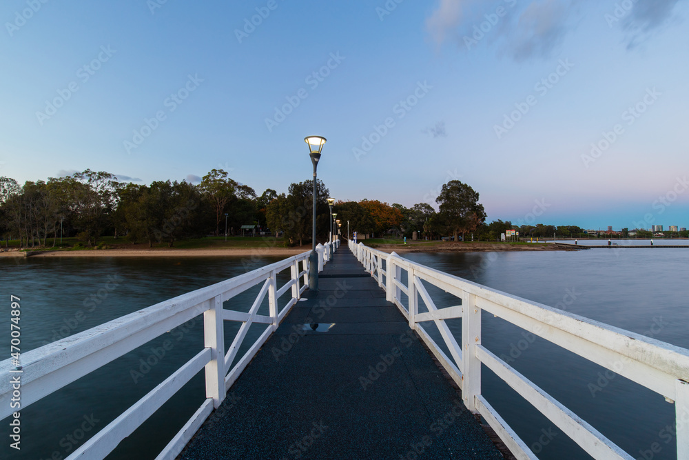 Perspective view of the jetty into the park.