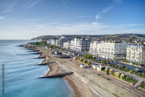 Schilderij op canvas Eastbourne beach and Bandstand with Grand Parade running along the Seafront, Aerial view