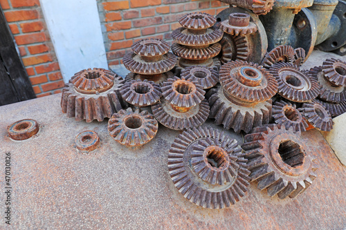 The rusty gears were stacked together