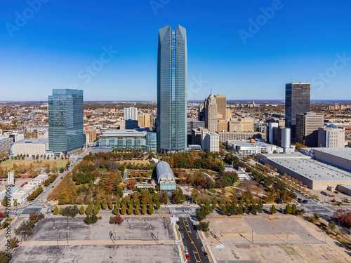 Εκτύπωση καμβά Aerial view of the downtown cityscape and Myriad Botanical Gardens