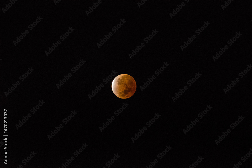 A partial lunar eclipse occurred on November 19, 2021 ( Medellín, Antioquia - Colombia ) A partial lunar eclipse occurred on November 19, 2021 ( Medellín, Antioquia - Colombia )
