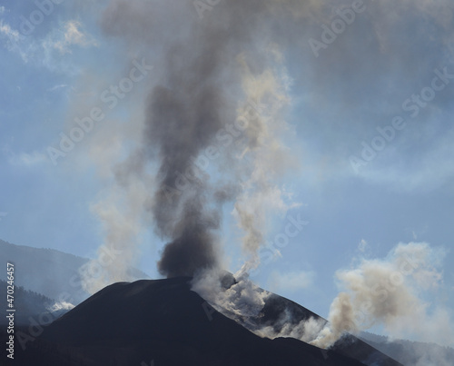Volcano in full eruption with clouds of ash and steam, island of La Palma, Canary Islands, Spain