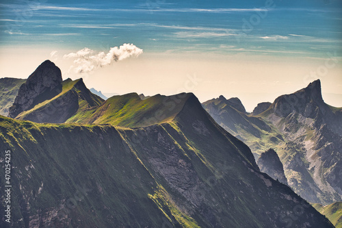 montagne suisse dans les alpes