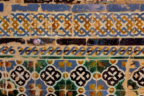 Fotografie Mur recouvert d'azulejos anciens.