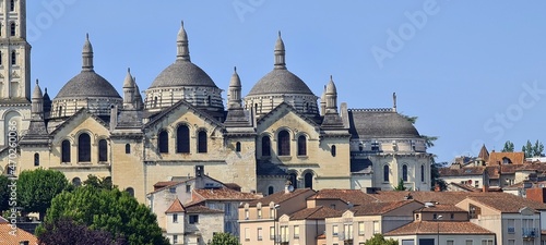 Fotografía The roman catholic cathedral of Perigueux, in the Perigord region of France