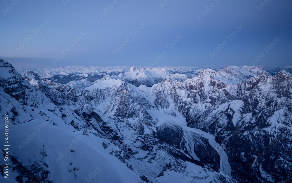 Fototapeta premium Watzmann mountain in Berchtesgaden National Park during autumn, Bavarian Alps, Germany. Sunrise on top of the mountain