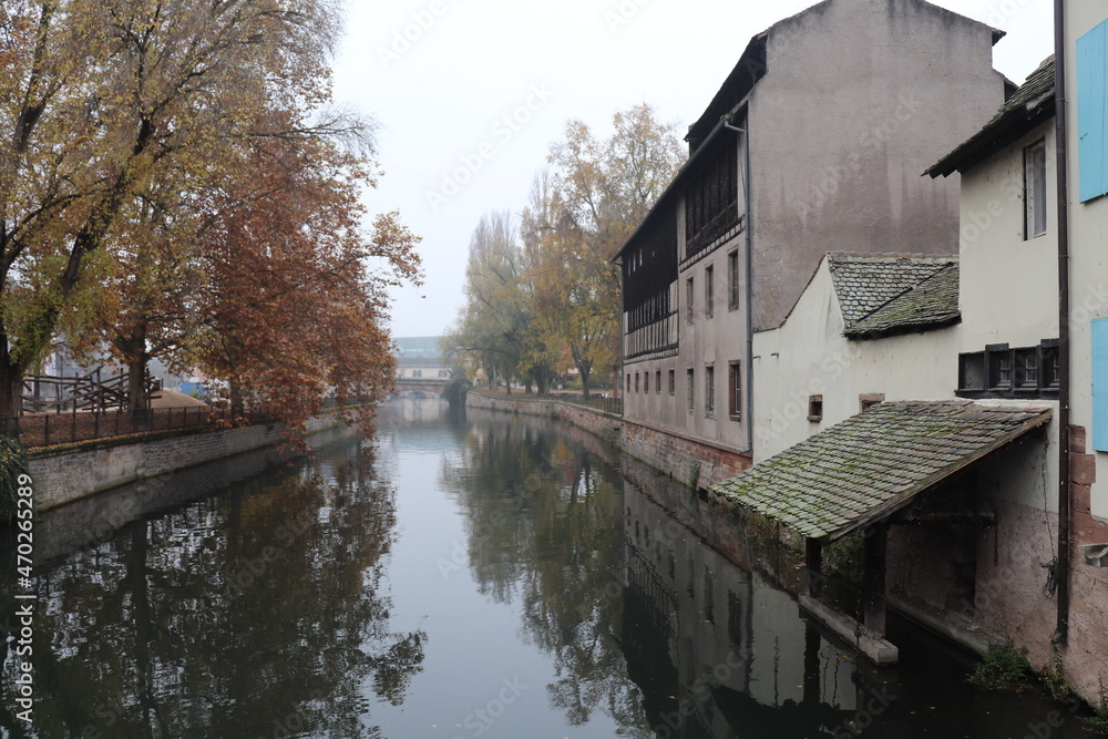 Obraz premium Canal dans le quartier surnommé 