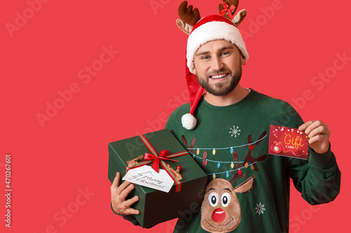 Handsome man with Christmas...