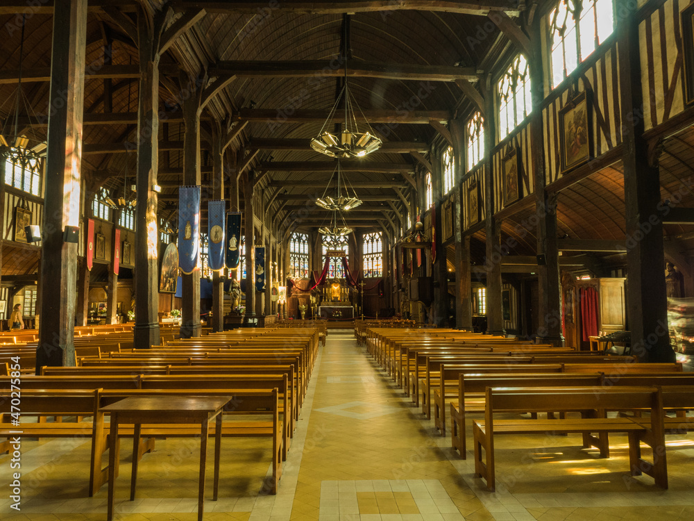 オンフルールで出会った教会。フランスより。The church I met at Onfleur. From France. オンフルールで出会った教会。フランスより。The church I met at Onfleur. From France.
