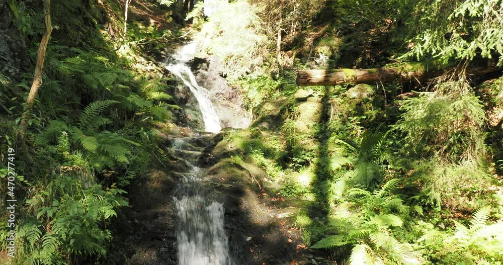 Todtmooser Wasserfälle wandern. Sehenswürdigkeiten in Südschwarzwald Todtmooser Wasserfälle wandern. Sehenswürdigkeiten in Südschwarzwald