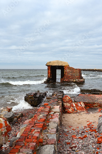 rocks in the sea © Юлия Карпова