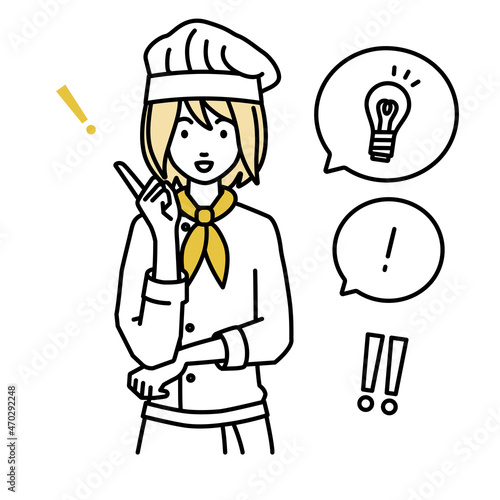 立って素晴らしいアイデアをひらめいた調理師の女性 フキダシに電球と感嘆符のセット