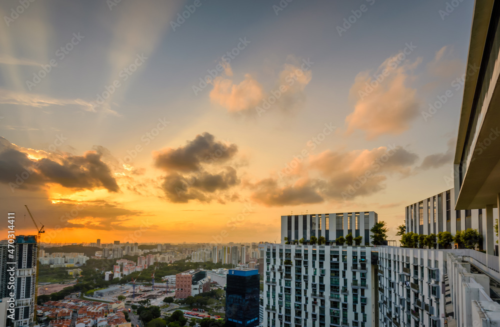 2017 Singapore skyline during sunset look from Pinacle Duxton roof terrace