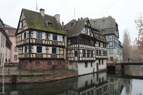 Maison alsacienne typique, vue de l'exterieur, ville de Strasbourg, département du Bas Rhin, Alsace, France