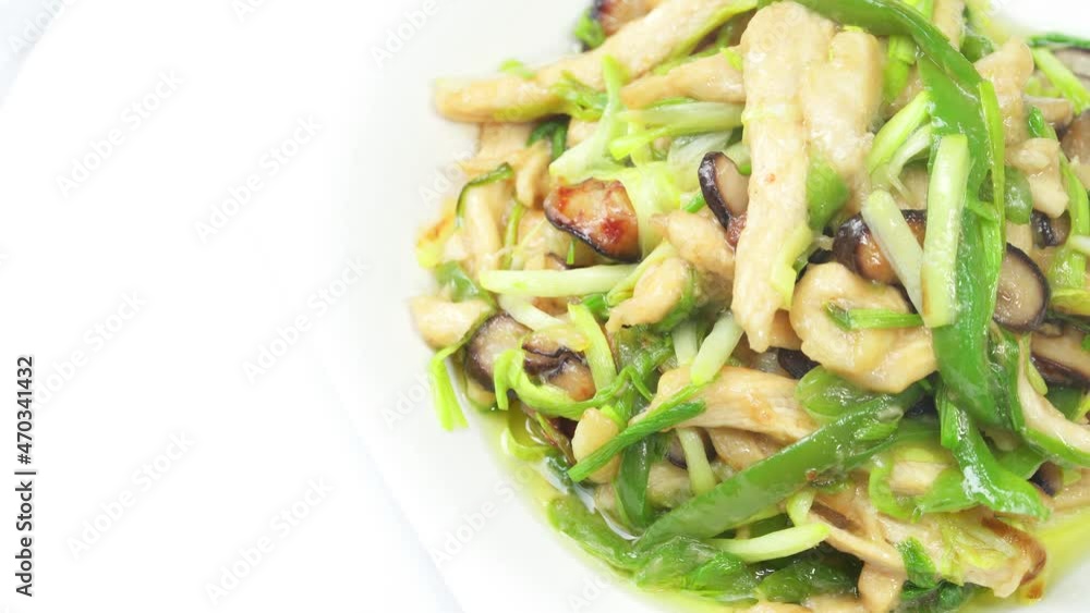 Stir-fried shredded chicken with garlic sprouts, a common home cooking in China Stir-fried shredded chicken with garlic sprouts, a common home cooking in China