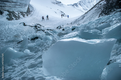 Hiking in Kluane National Park, Yukon (Canada) photo