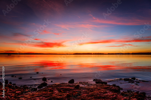 Fototapeta Naklejka Na Ścianę i Meble -  Sunset over Thunderbird lake