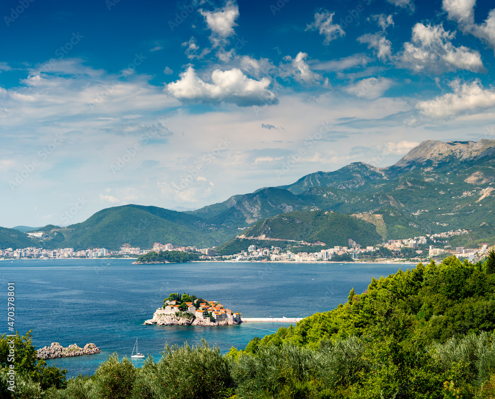 Obraz premium Sveti Stefan Island and Villa Milocer,Adriatic coast, Montenegro,East European Balkans.