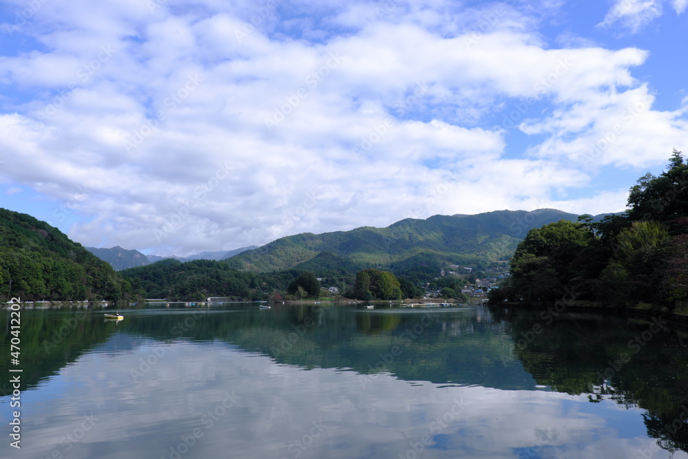 山梨県千代田湖の風景