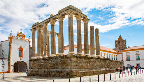 Vászonkép Römischer Tempel in Evora  als Templo de Diana bezeichnet, portugiesischen Stadt