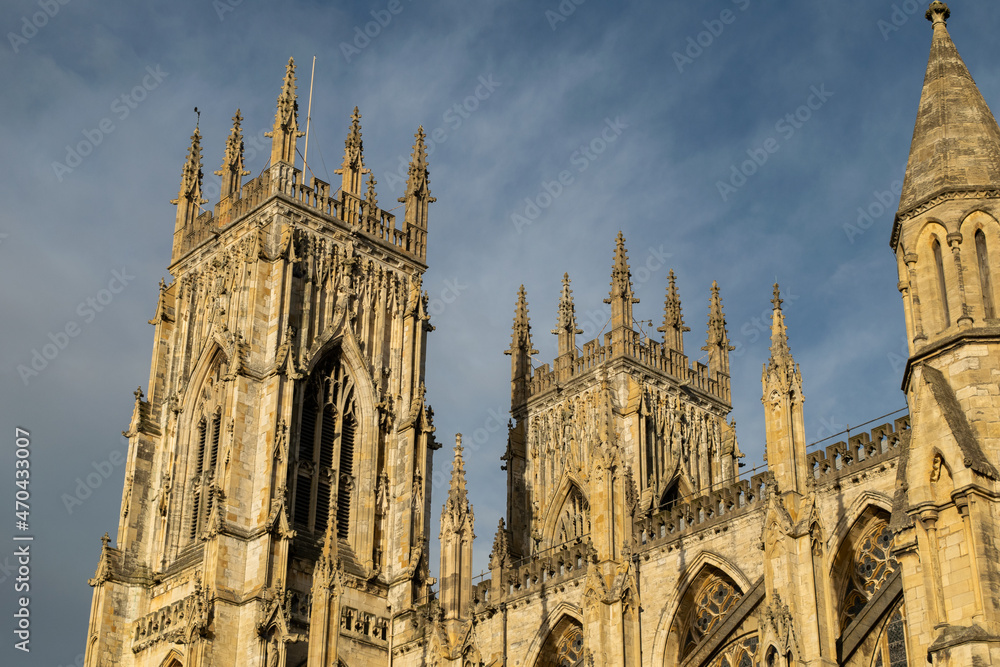 Fototapeta premium Gothic architecture and Towers of York Minster Cathedral