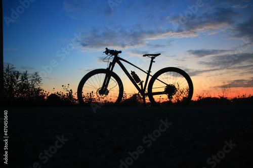 Fototapeta Naklejka Na Ścianę i Meble -  bicycle on sunset background