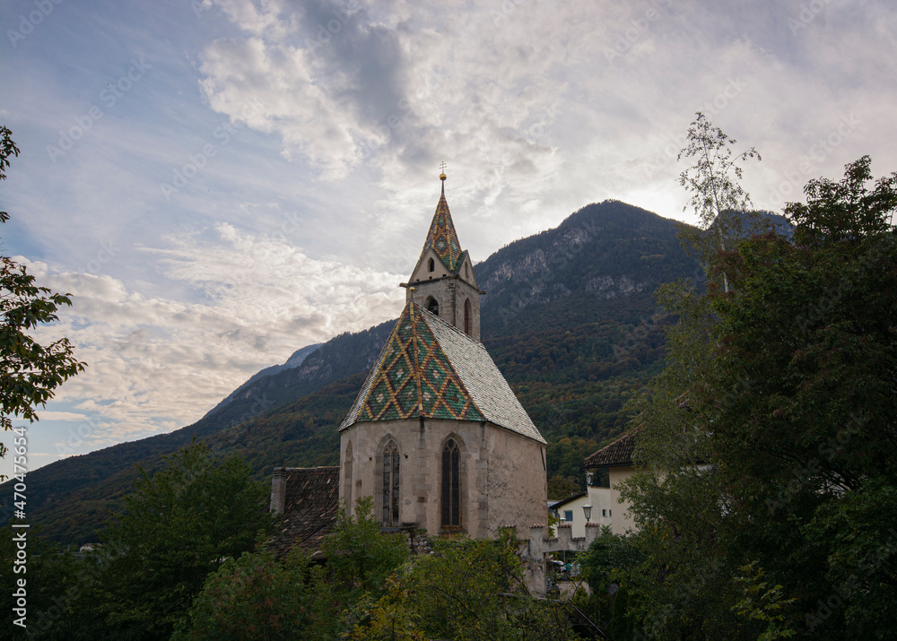 tiny church in the Italian alps