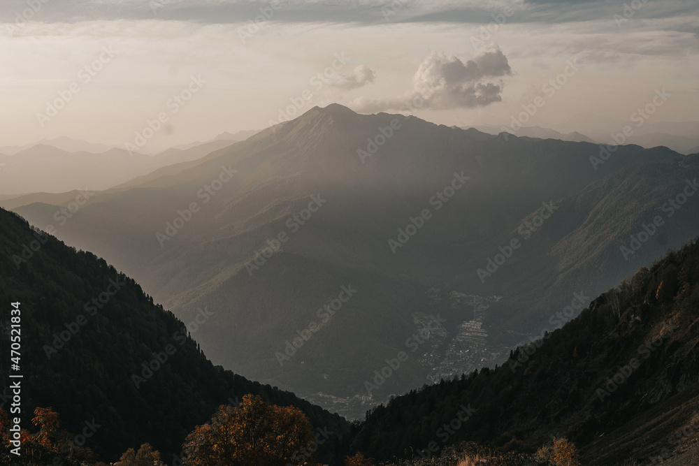 Obraz premium Sunset in the mountains