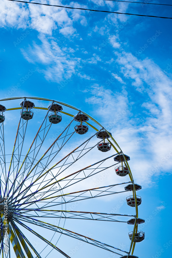 grande roue bleu