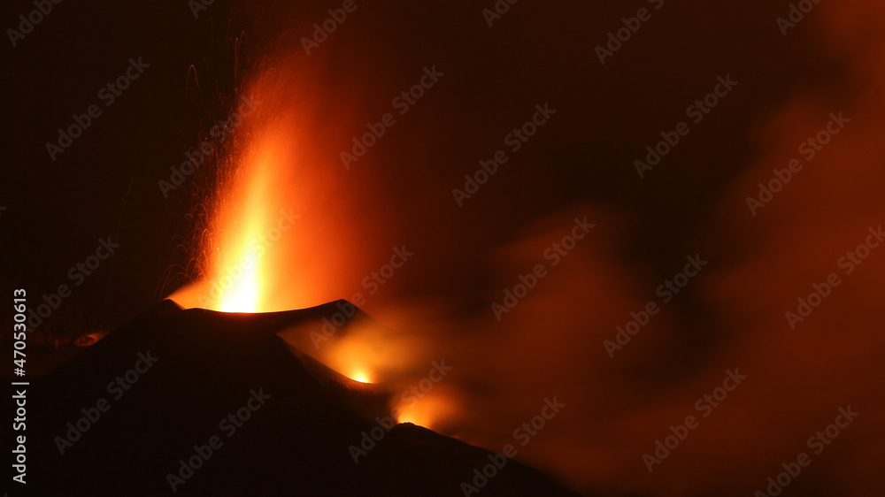 Volcán Cumbre Vieja, La Palma, Islas Canarias, España Volcán Cumbre Vieja, La Palma, Islas Canarias, España