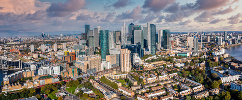 Photography Aerial panoramic view of the Canary Wharf business district in London, UK