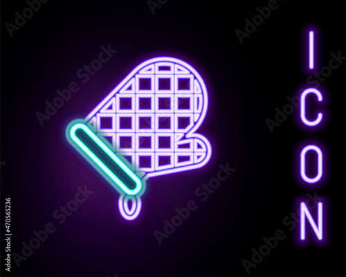Glowing neon line Oven glove icon isolated on black background. Kitchen potholder sign. Cooking glove. Colorful outline concept. Vector