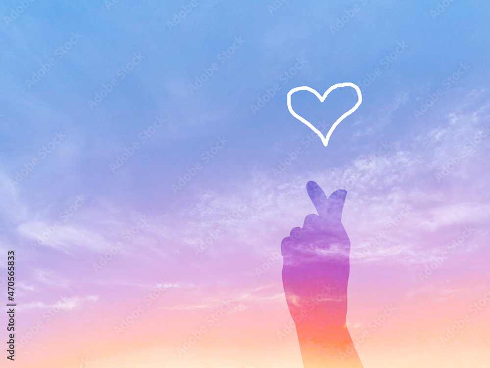 キュンの手シルエット 虹色の空に手描きのハート入り Stock Illustration Adobe Stock
