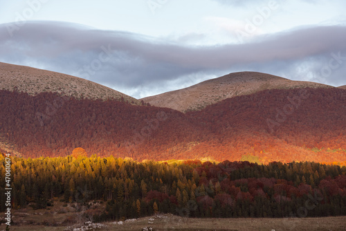 Obraz na płótnie Beautiful mountain landscape of the Abruzzo Lazio and Molise National Park in autumn w salonie