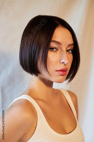 Fotobehang Portrait beauty woman short hair fashion coloring