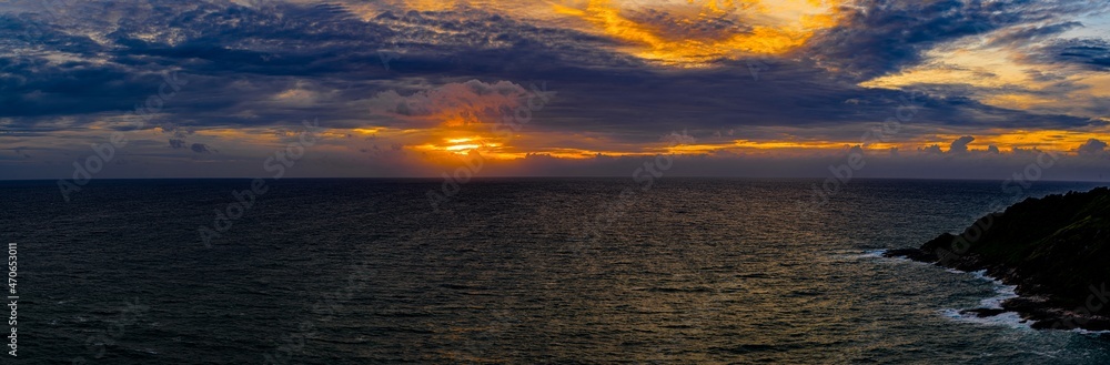 Panorama beautiful of the sun and cloud before sunset or Sunrise at the sea for background.