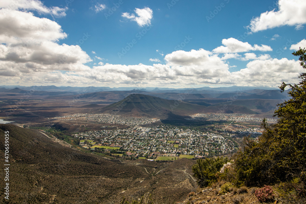 Blick auf Graaff-Reinet vom Valley of Desolation, Südafrika