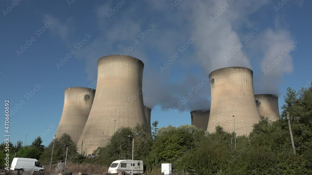 Large chimneys at the Drax Power Station in Drax Village near Selby, Yorkshire, UK. 14.10.21 Large chimneys at the Drax Power Station in Drax Village near Selby, Yorkshire, UK. 14.10.21